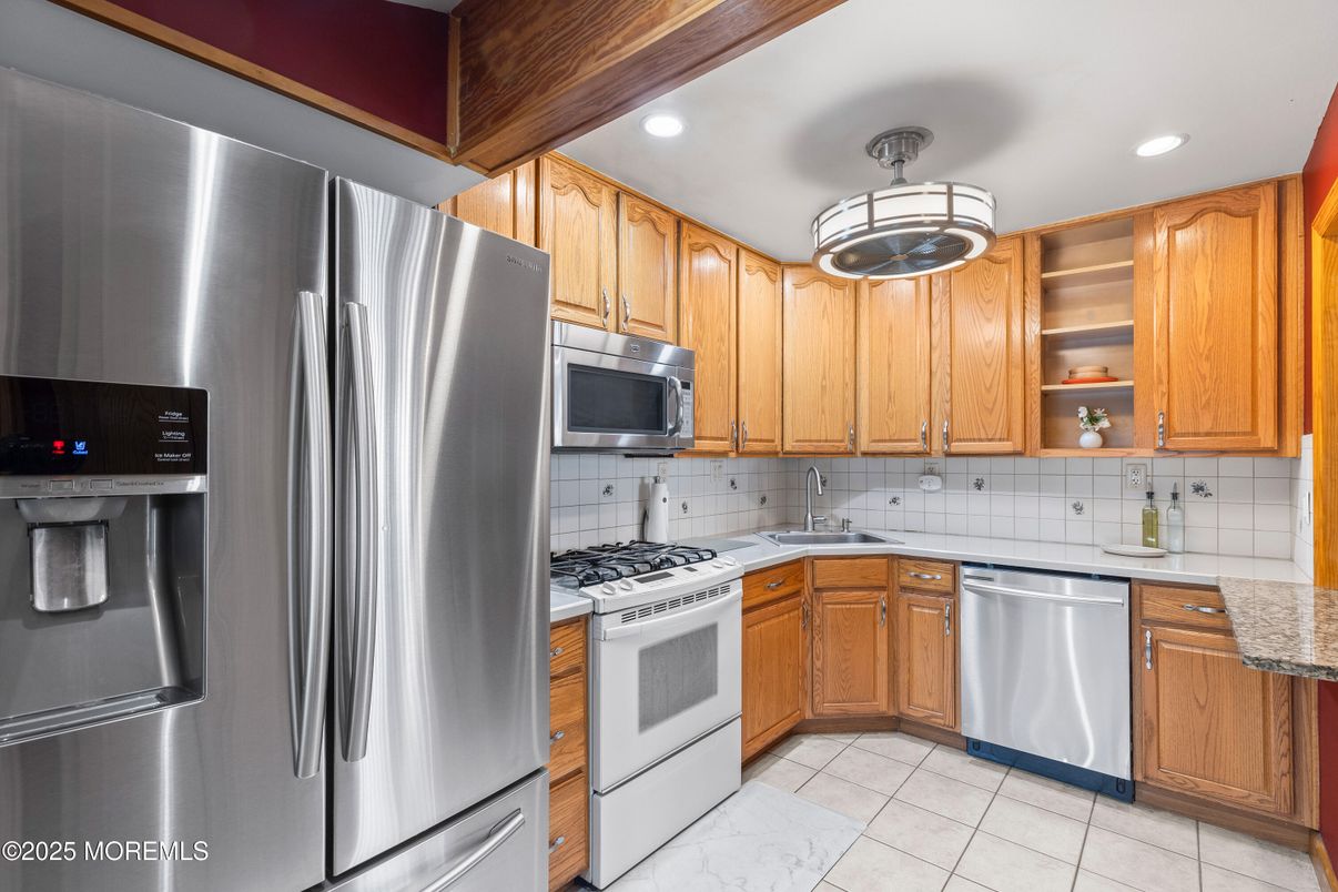 Interior, Kitchen, Marble, Recessed Lighting, Stainless Steel Appliances