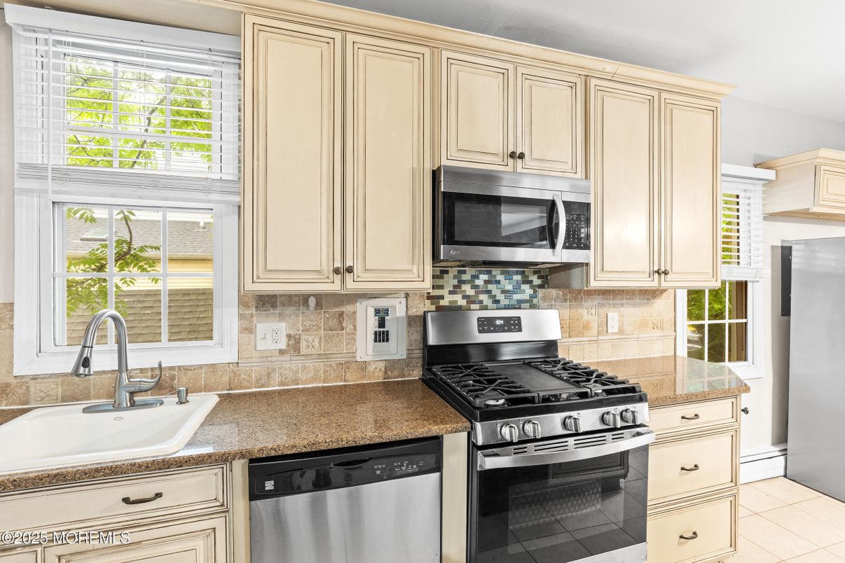 Interior, Kitchen, Stainless Steel Appliances