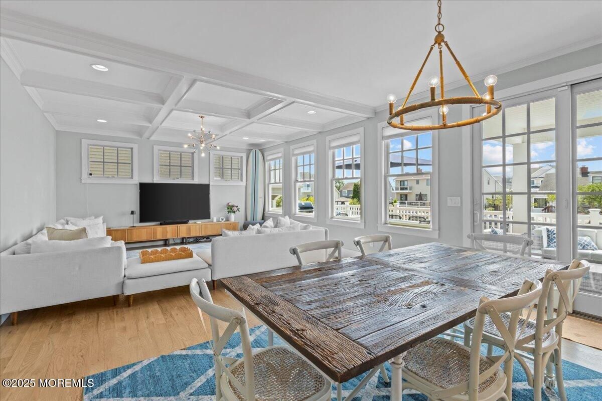 Dining room, Interior, Living room, Pendant Lights, Recessed Lighting, Wood Texture Flooring