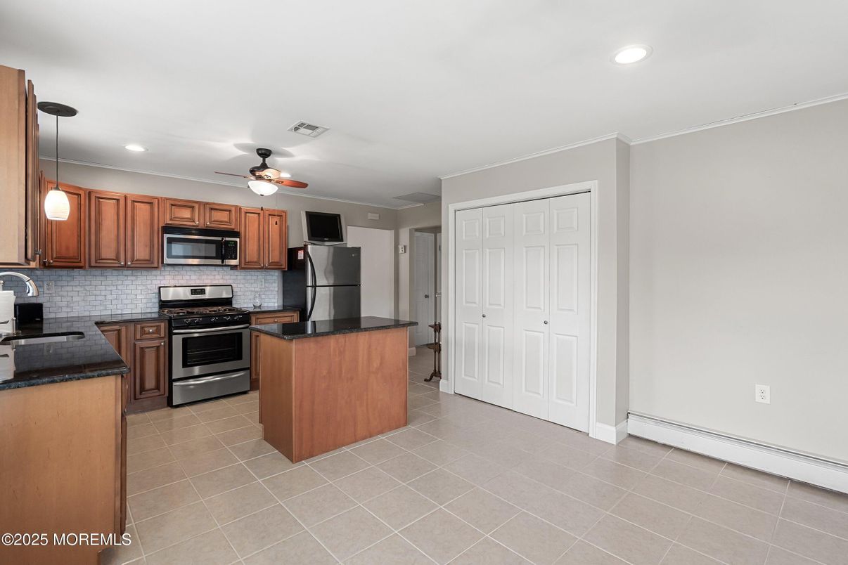 Interior, Kitchen, Pendant Lights, Recessed Lighting, Stainless Steel Appliances