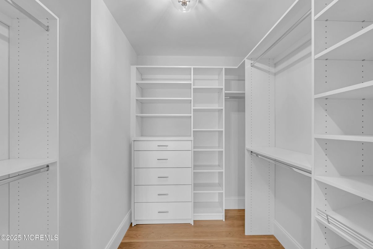 Interior, Walk-in Closets, Wood Texture Flooring
