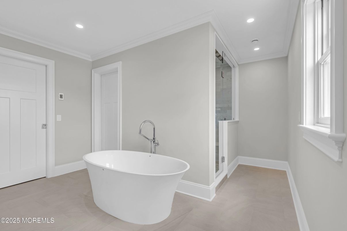 Bathroom, Free Standing Baths, Interior, Recessed Lighting