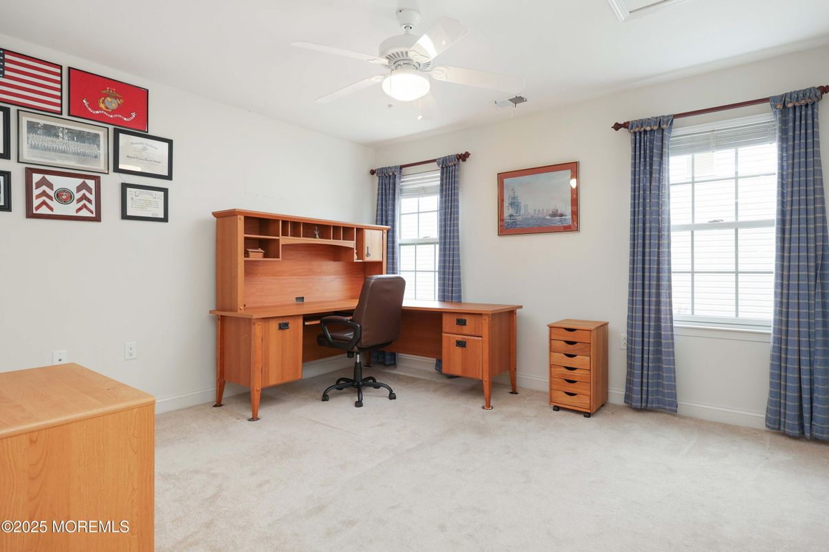 Home Office, Interior