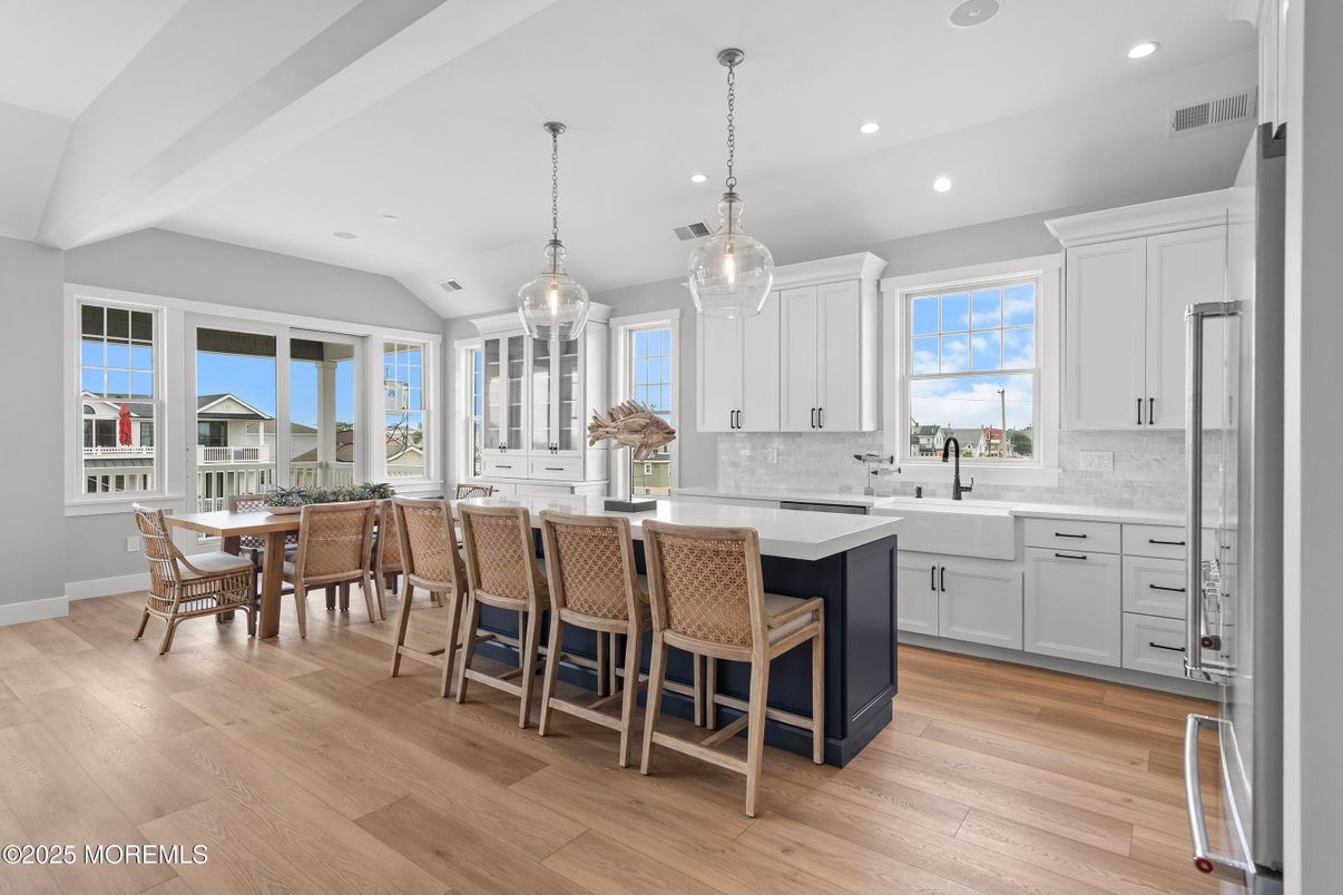 Dining room, Interior, Kitchen, Pendant Lights, Recessed Lighting, Wood Texture Flooring