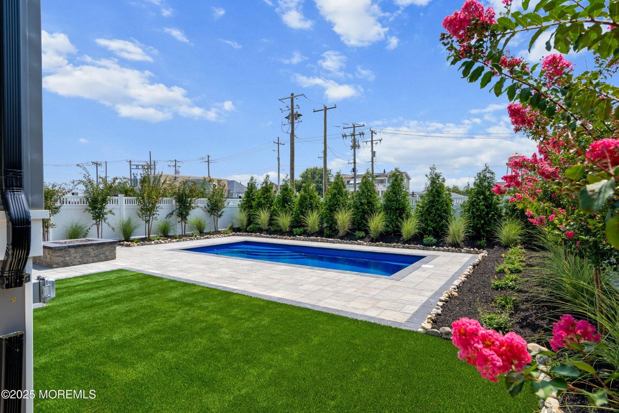 Backyard, Exterior, Pool