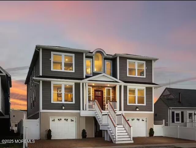 Attached, Exterior, Facade, Rowhouse