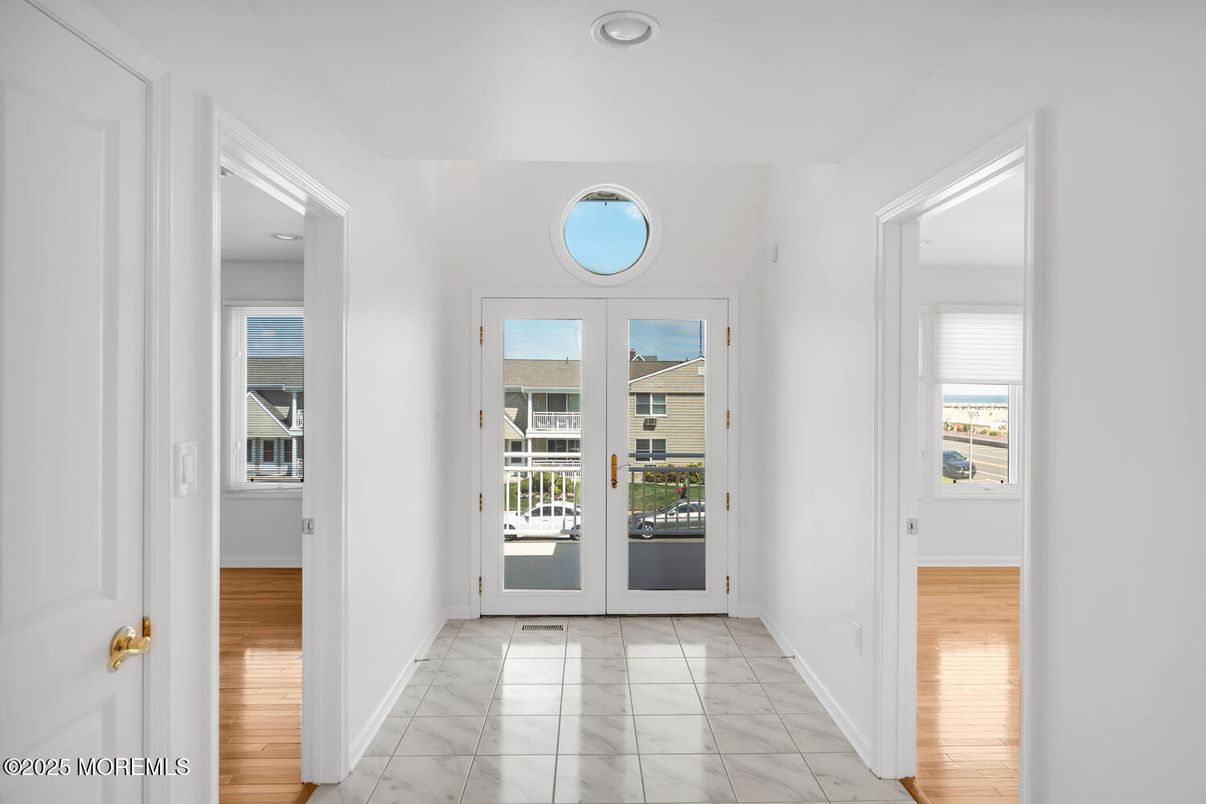 Interior, Marble, Recessed Lighting