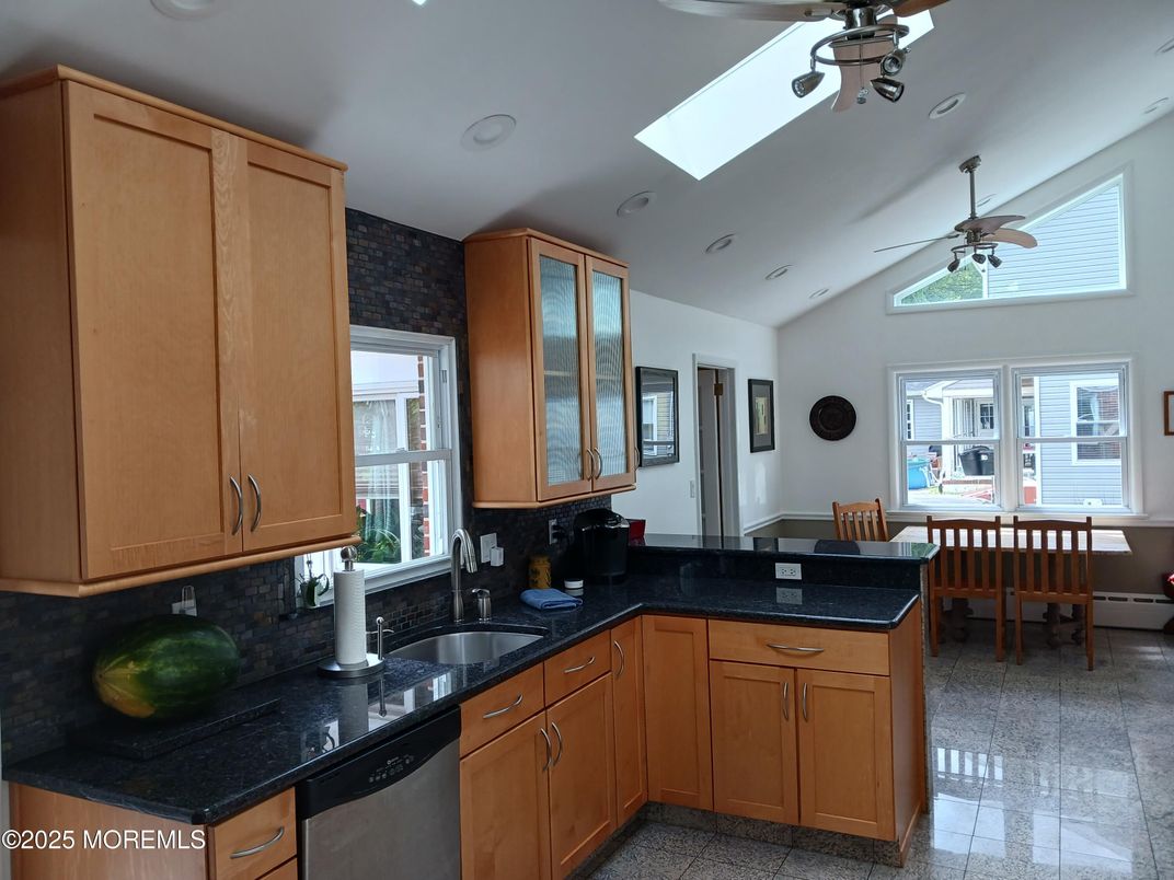 Dining room, Interior, Kitchen, Recessed Lighting