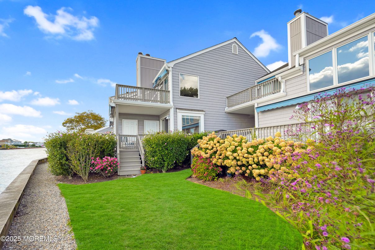 Backyard, Exterior, Water