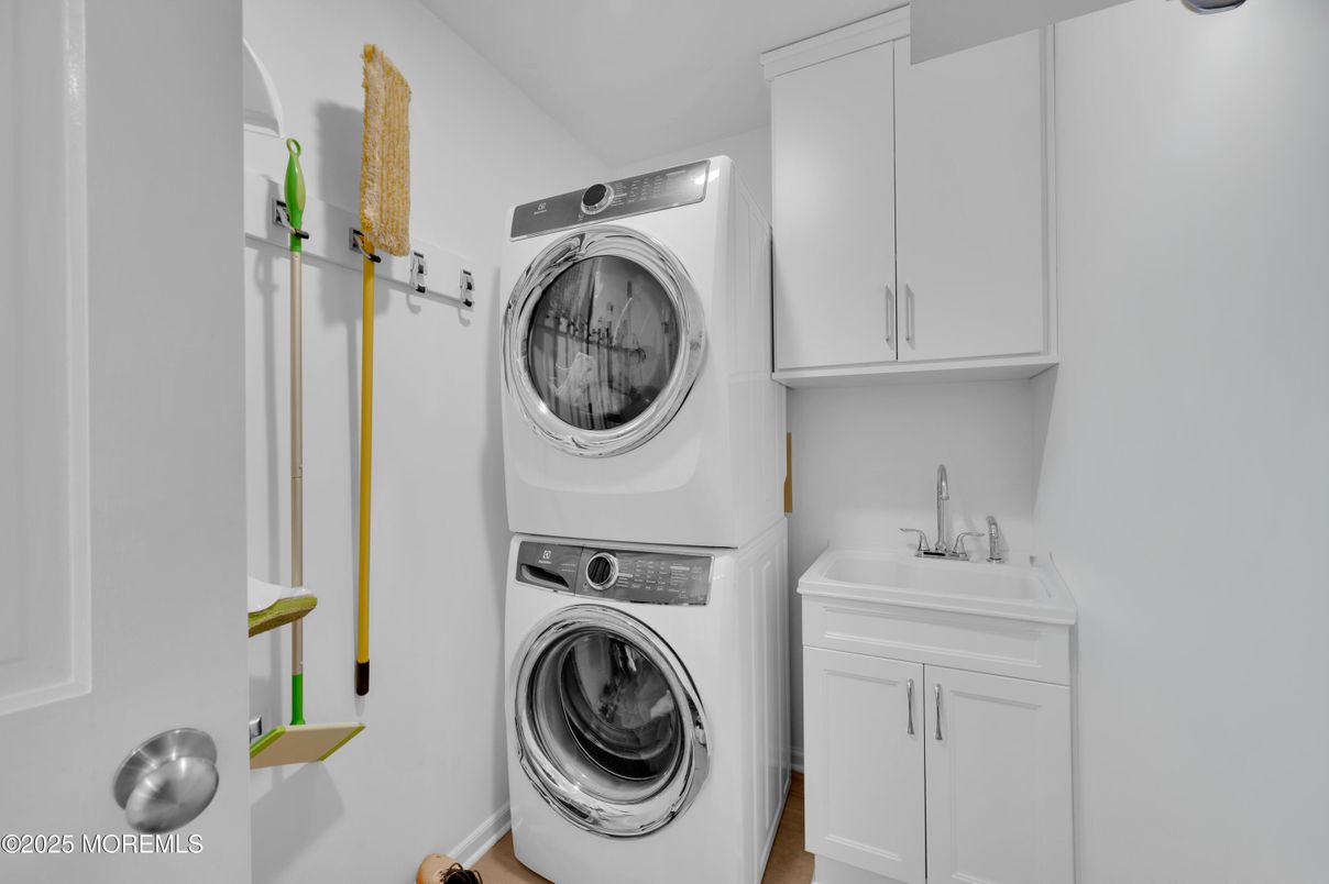 Interior, Utility Closets, Washer