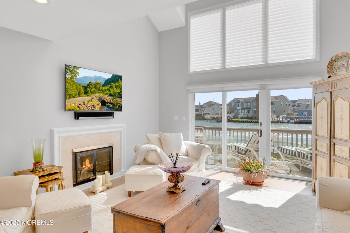 Fireplace, Interior, Living room, Recessed Lighting, Water