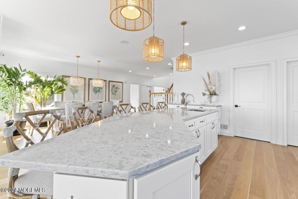Dining room, Interior, Kitchen, Pendant Lights, Recessed Lighting, Wood Texture Flooring
