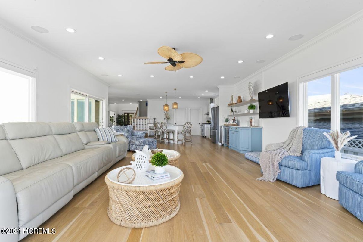 Interior, Kitchen, Living room, Pendant Lights, Recessed Lighting, Stainless Steel Appliances, Wood Texture Flooring