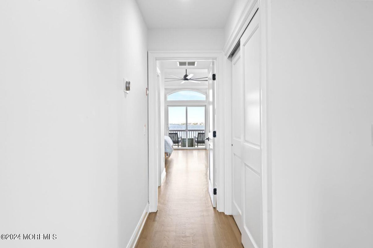 Interior, Recessed Lighting, Water, Wood Texture Flooring