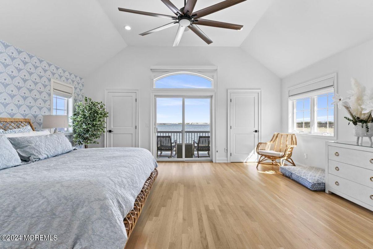 Bedroom, Interior, Recessed Lighting, Water, Wood Texture Flooring