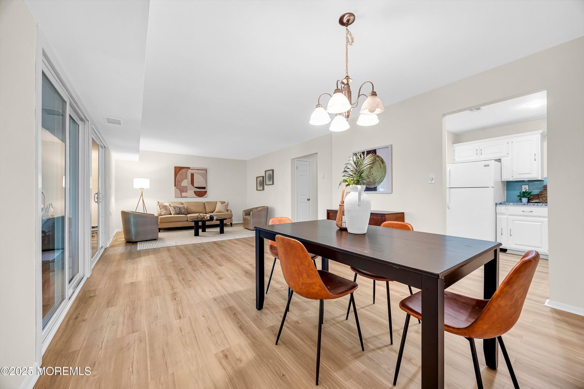 Chandelier, Dining room, Interior, Kitchen, Living room, Pendant Lights, Wood Texture Flooring