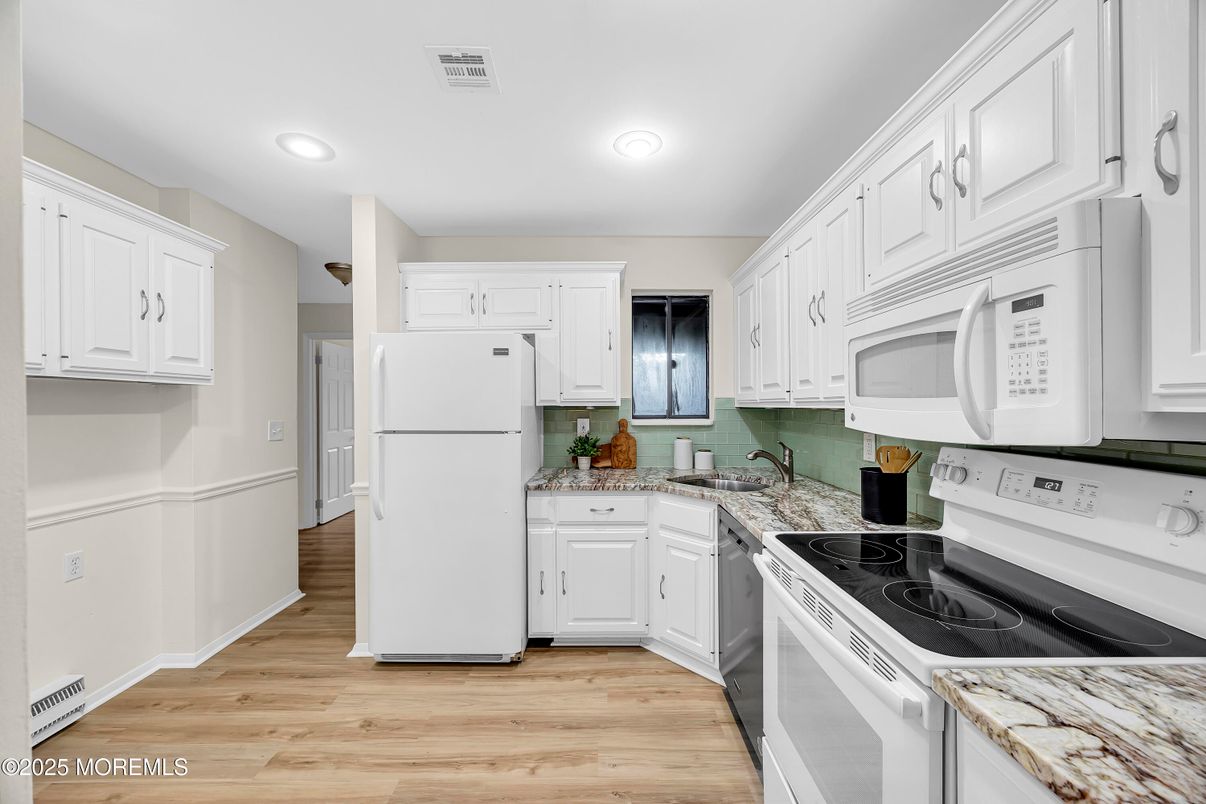 Interior, Kitchen, Recessed Lighting, Wood Texture Flooring