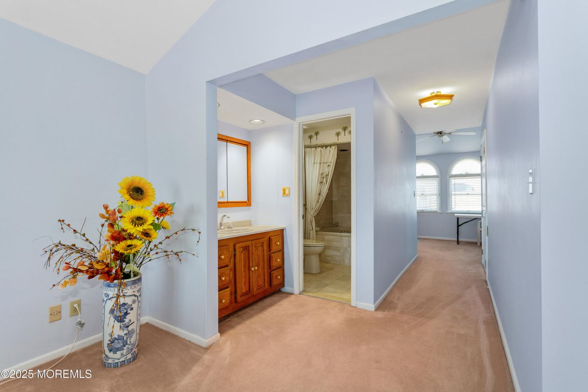 Bathroom, Interior, Recessed Lighting