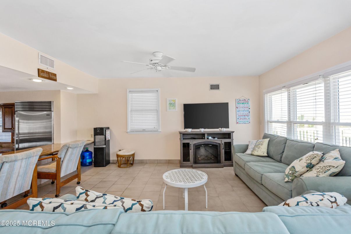 Fireplace, Interior, Living room, Recessed Lighting