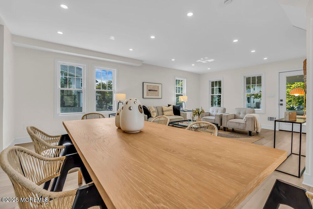 Dining room, Interior, Living room, Recessed Lighting