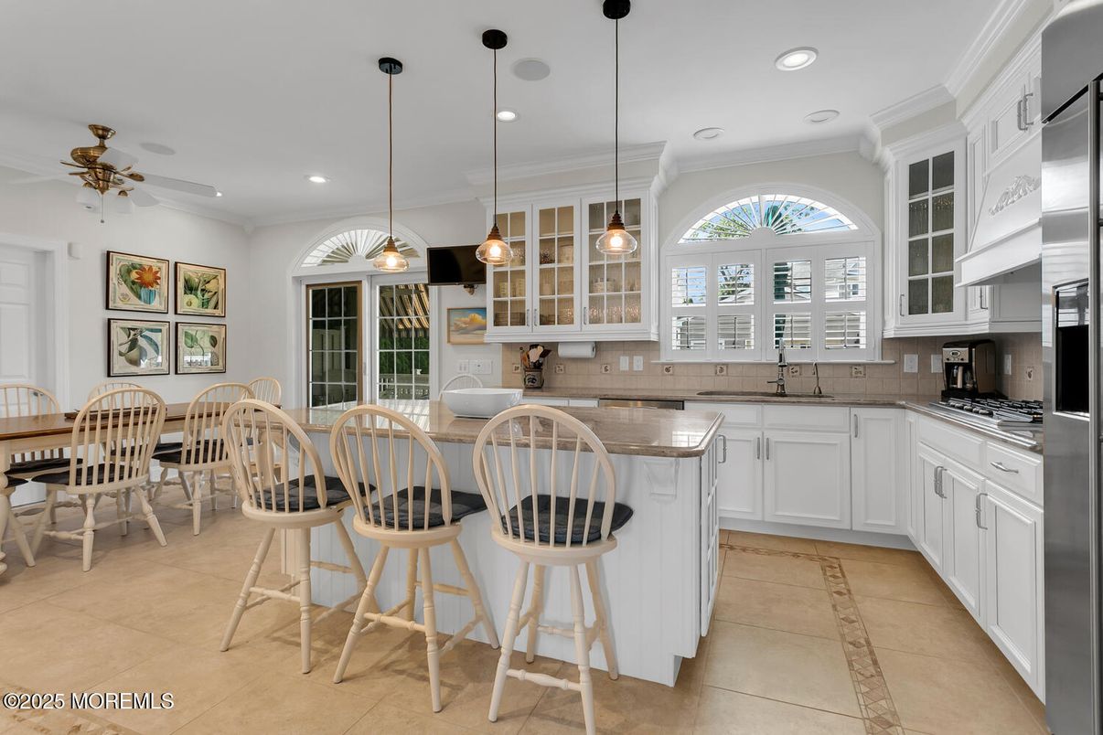 Dining room, Interior, Kitchen, Pendant Lights, Recessed Lighting