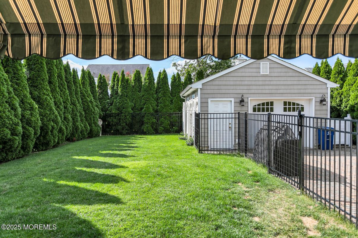 Backyard, Detached Garage, Exterior