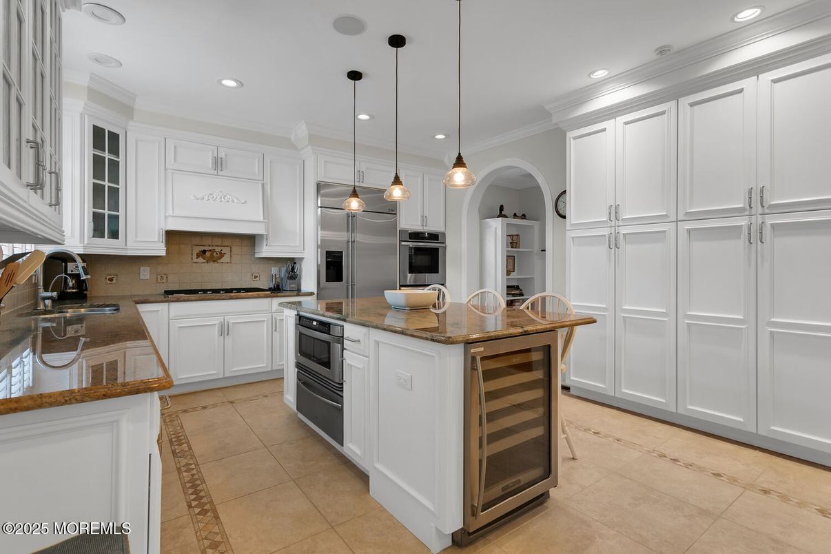 Interior, Kitchen, Pendant Lights, Recessed Lighting, Stainless Steel Appliances