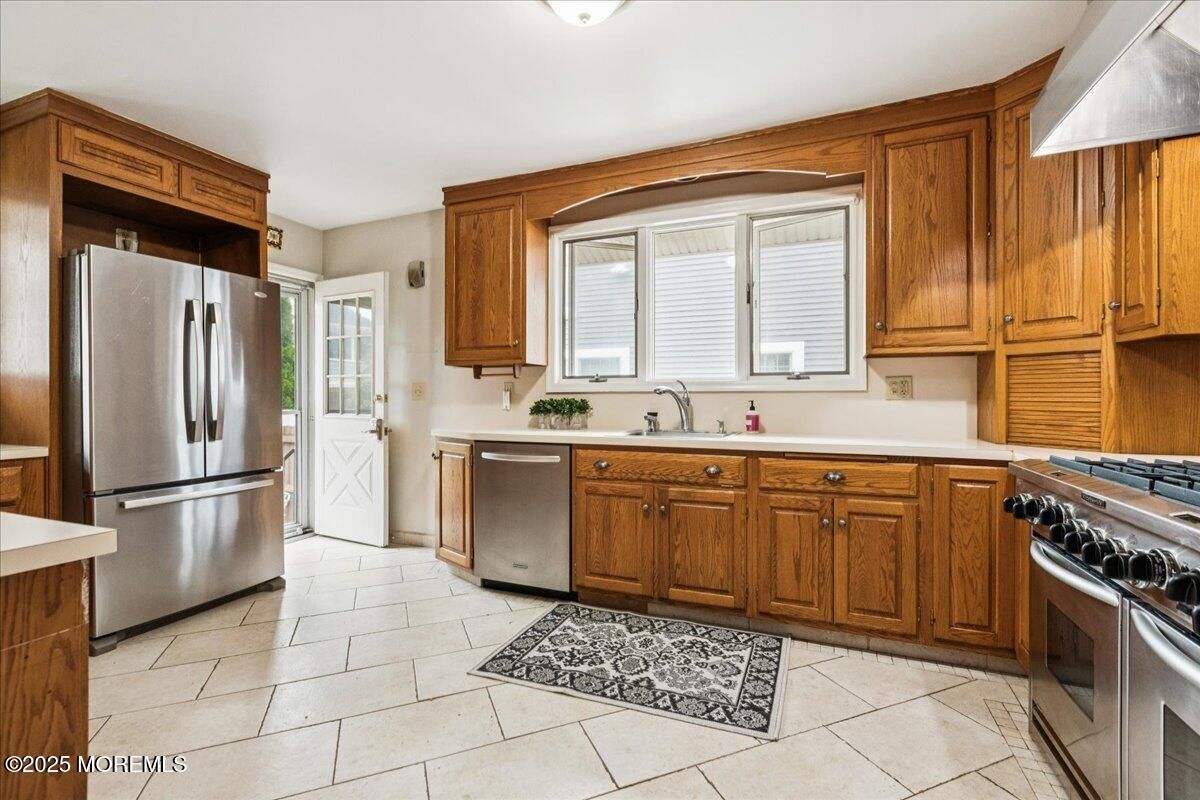 Interior, Kitchen, Stainless Steel Appliances