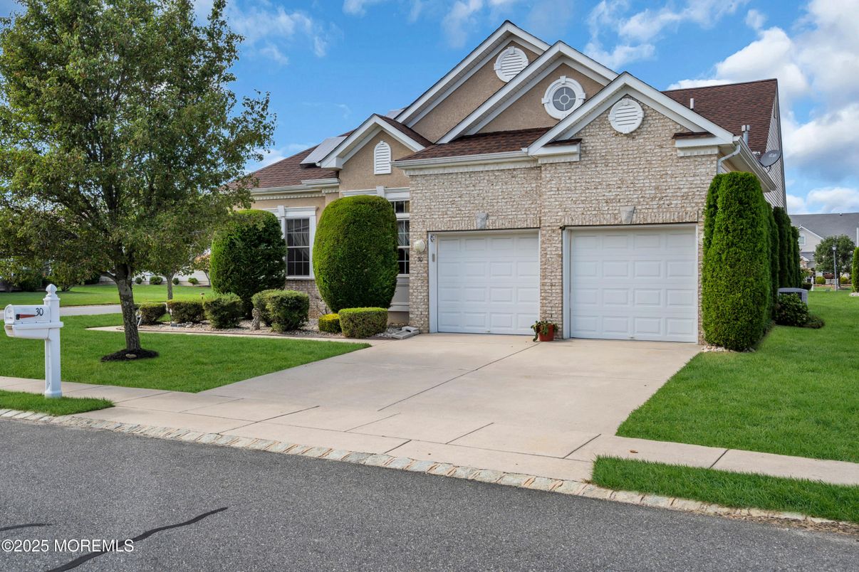 Attached, Exterior, Facade, Brick Facade, Brick Traditional