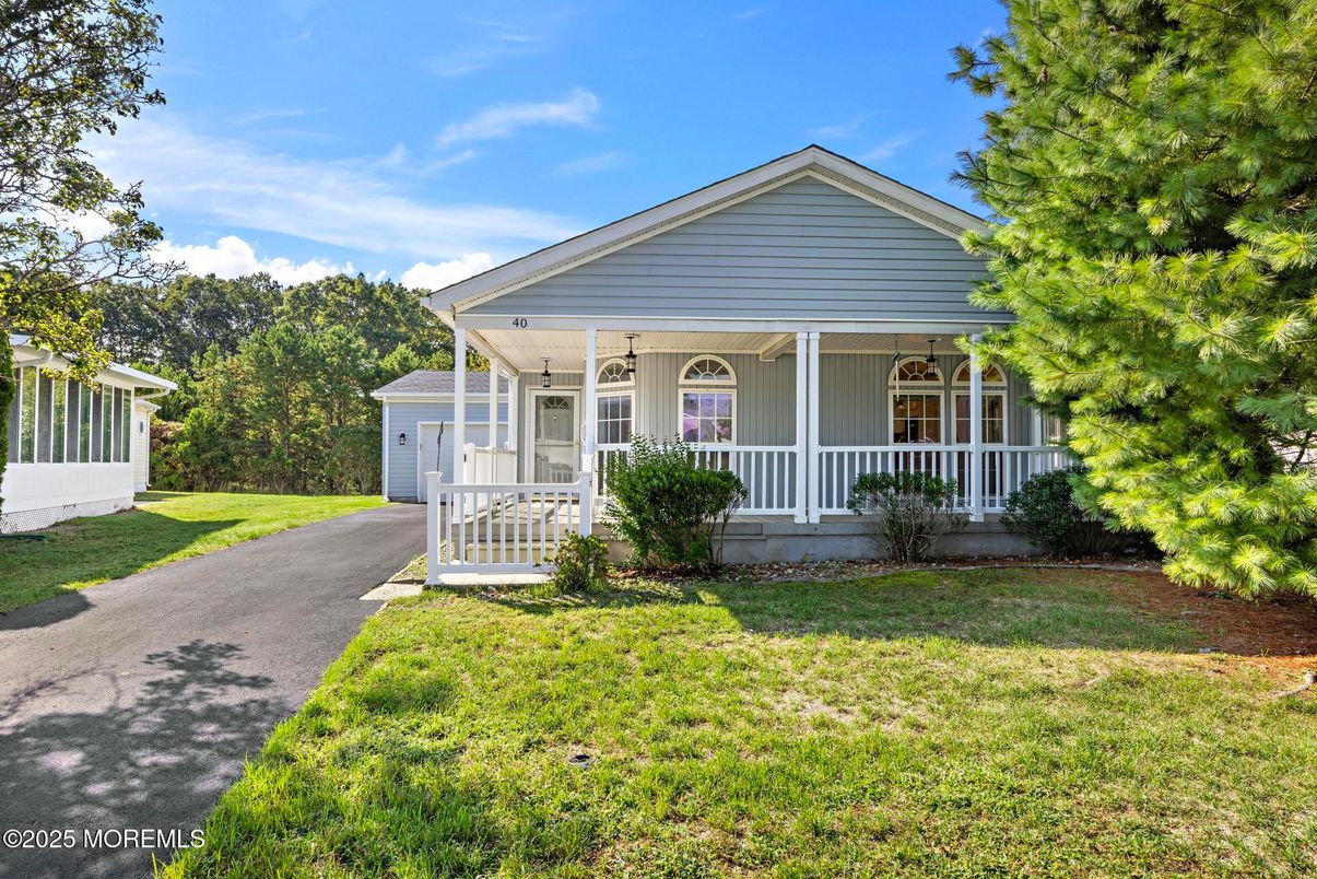 Exterior, Facade, American Craftsman