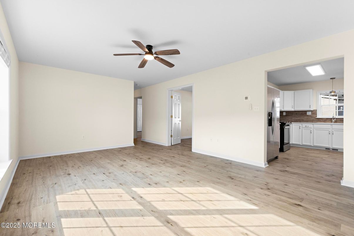 Empty room, Interior, Kitchen, Wood Texture Flooring