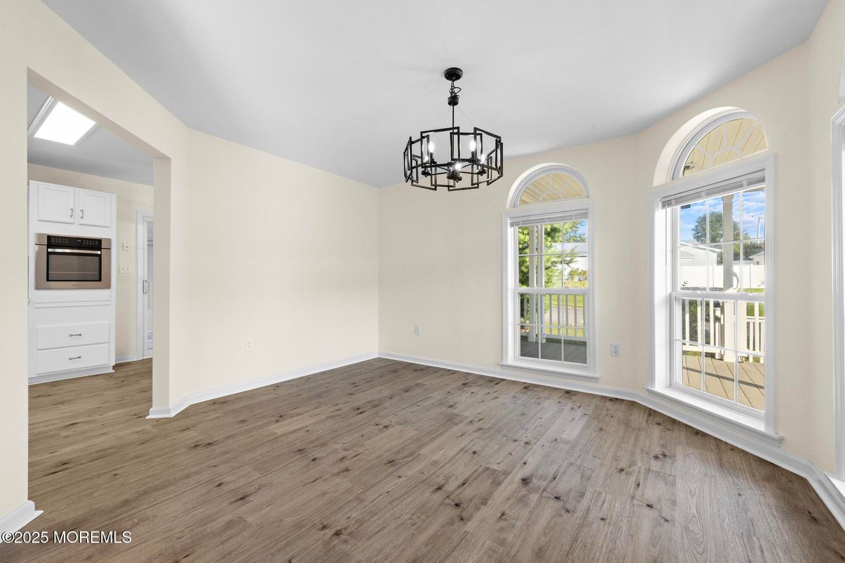 Chandelier, Empty room, Interior, Wood Texture Flooring