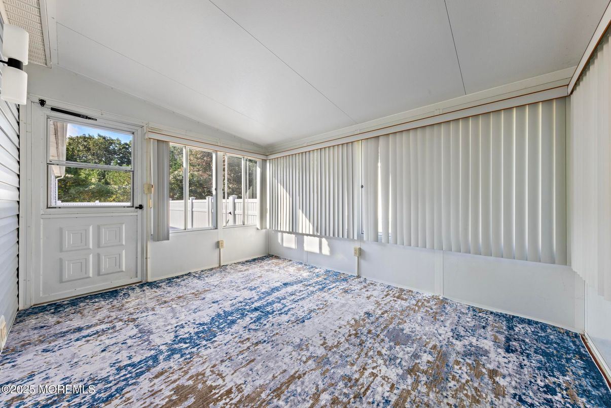 Empty room, Interior, Sun Room
