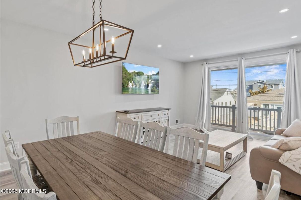 Dining room, Interior, Pendant Lights, Recessed Lighting, Wood Texture Flooring
