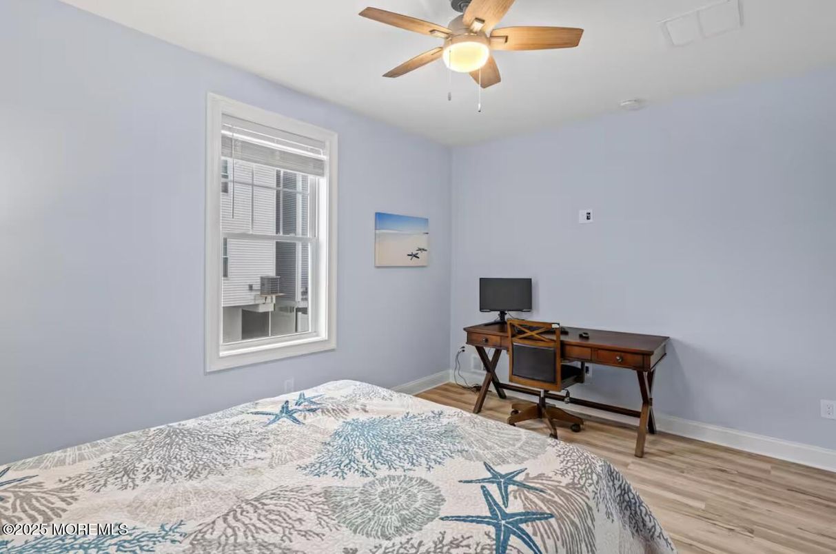 Bedroom, Home Office, Interior, Wood Texture Flooring