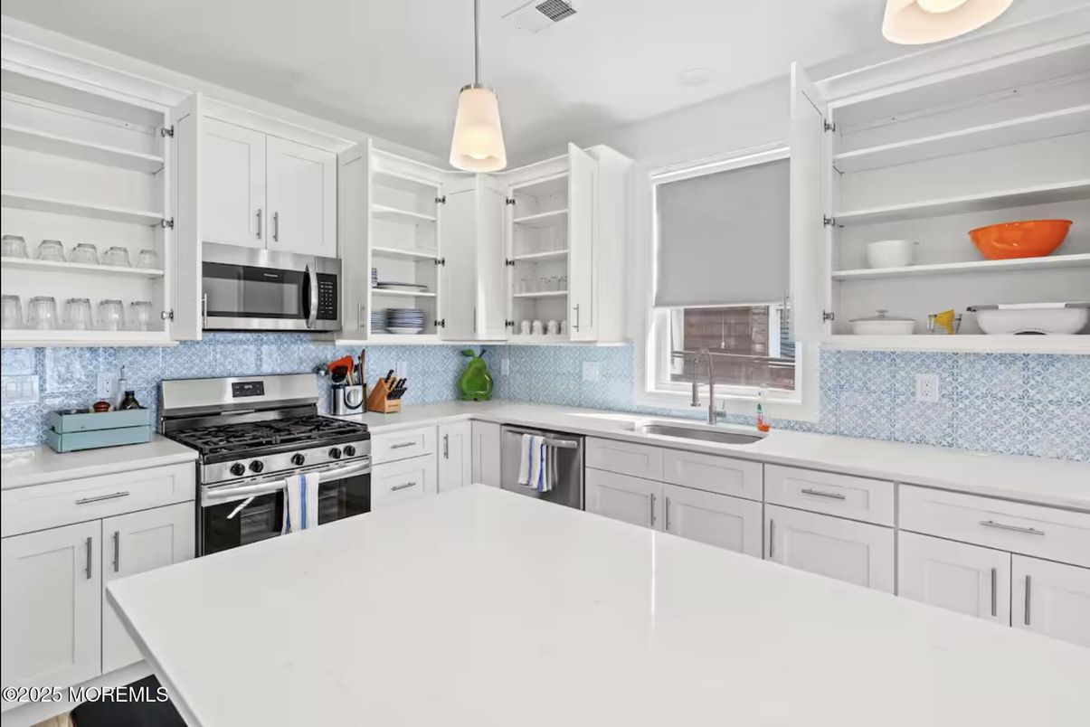 Interior, Kitchen, Pendant Lights, Stainless Steel Appliances