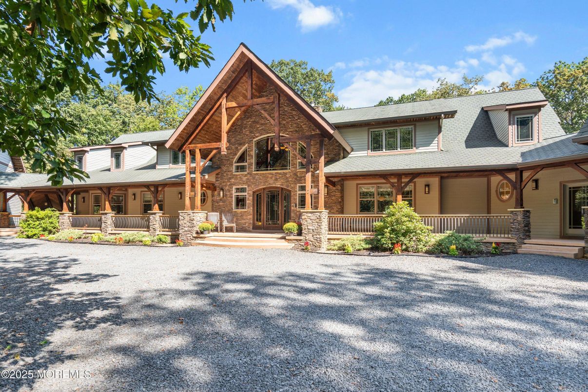 Exterior, Facade, Tudor Revival