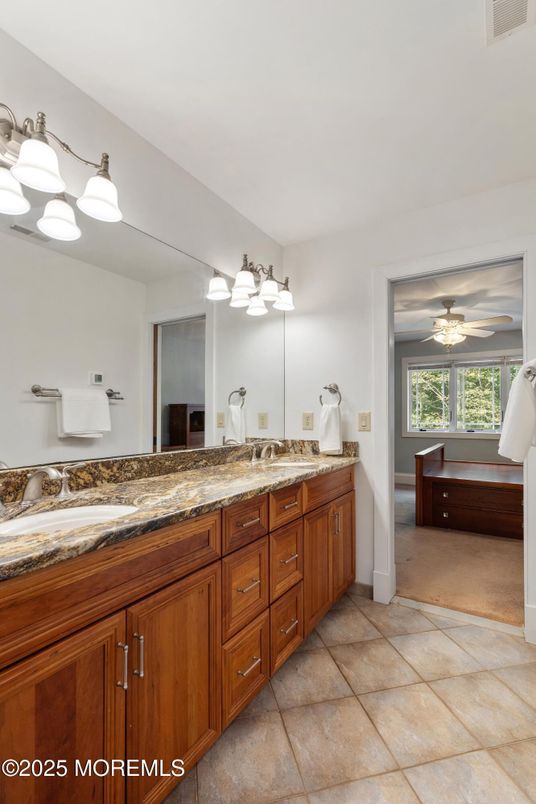 Bathroom, Dual Sink Vanities, Interior