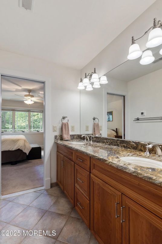 Bathroom, Bedroom, Dual Sink Vanities, Interior