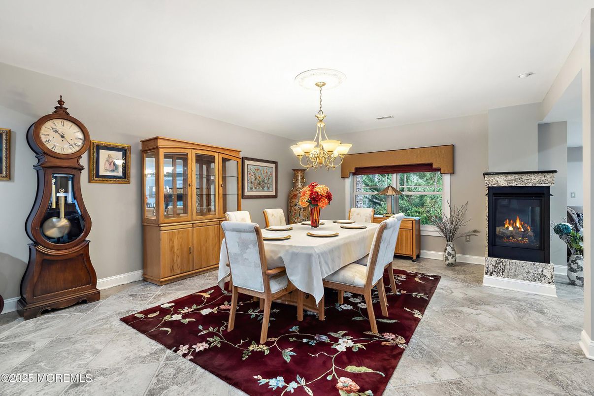 Chandelier, Dining room, Fireplace, Interior, Pendant Lights