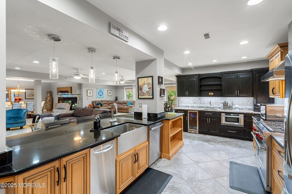 Interior, Kitchen, Living room, Pendant Lights, Recessed Lighting, Stainless Steel Appliances