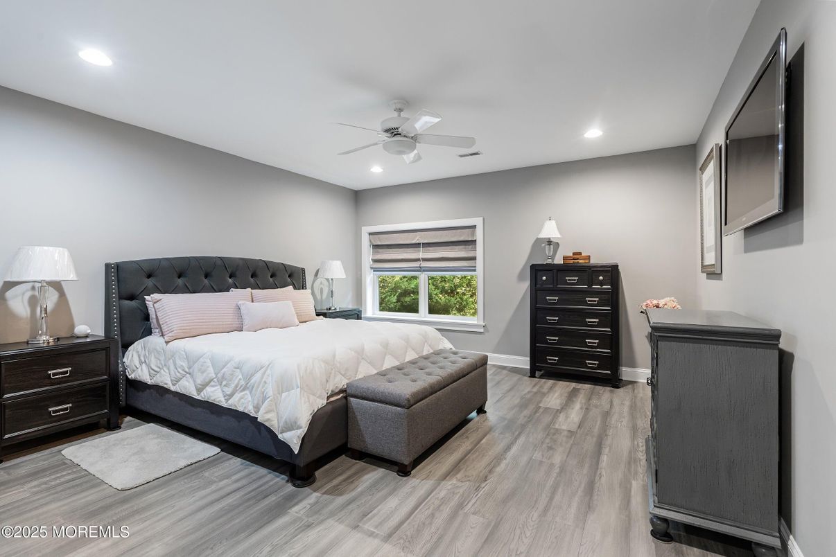 Bedroom, Interior, Recessed Lighting, Wood Texture Flooring