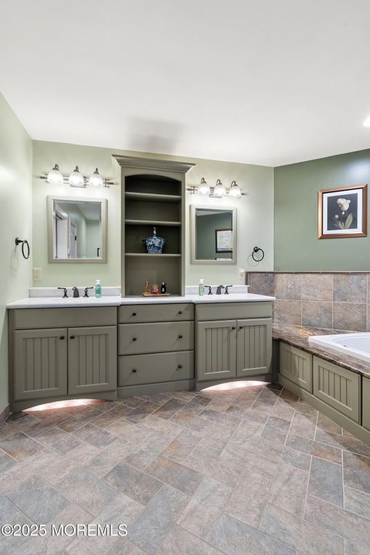 Bathroom, Dual Sink Vanities, Interior, Recessed Lighting
