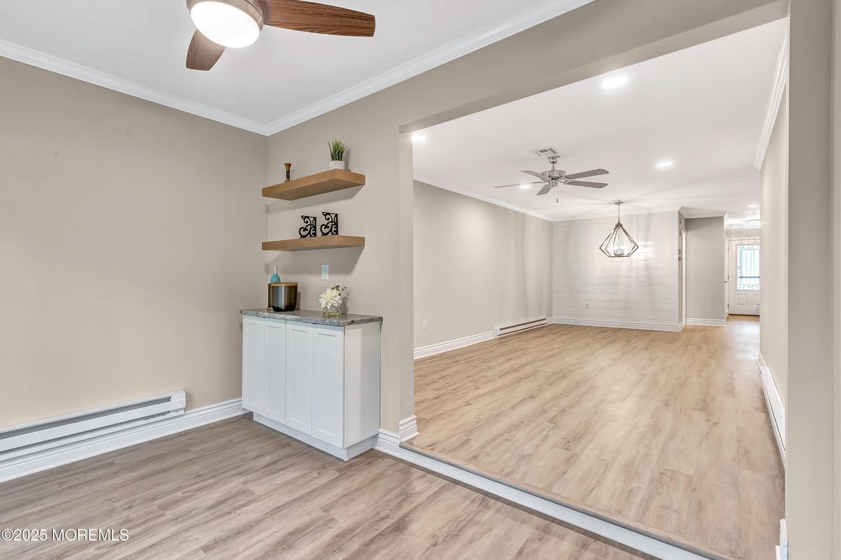 Empty room, Interior, Recessed Lighting, Wood Texture Flooring