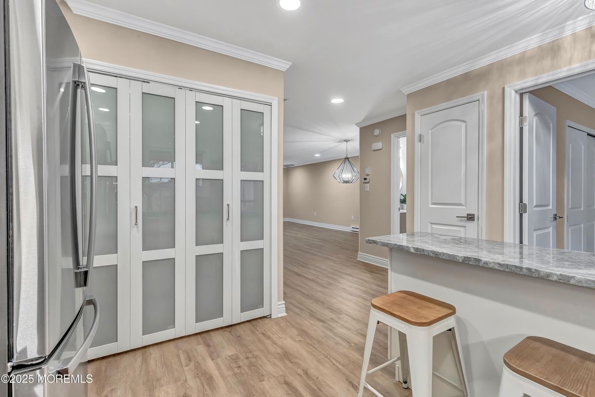 Interior, Pendant Lights, Recessed Lighting, Wood Texture Flooring