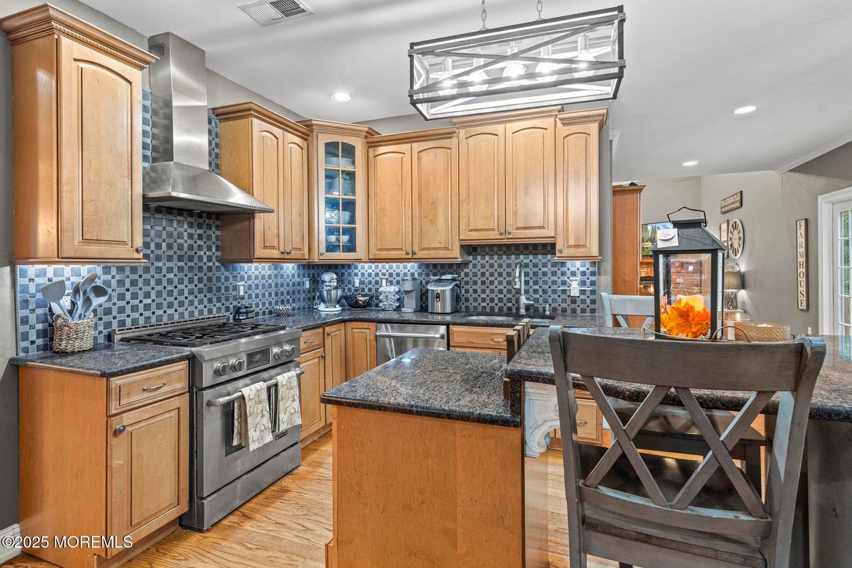 Interior, Kitchen, Pendant Lights, Recessed Lighting, Wood Texture Flooring