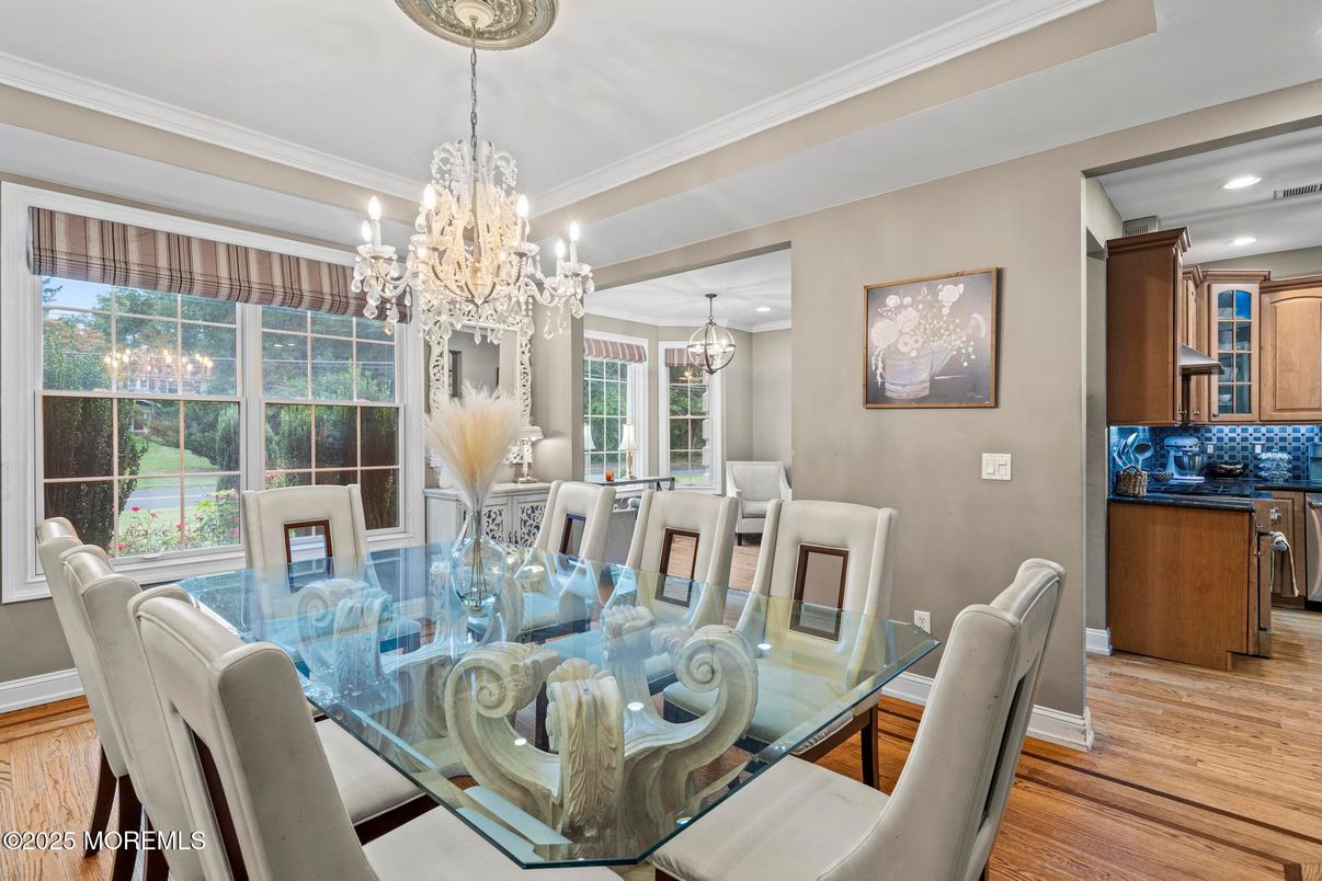 Chandelier, Dining room, Interior, Recessed Lighting, Wood Texture Flooring