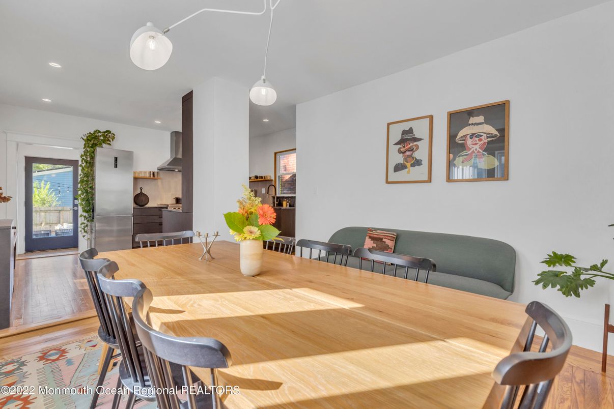 Dining room, Interior, Kitchen, Pendant Lights, Recessed Lighting, Wood Texture Flooring