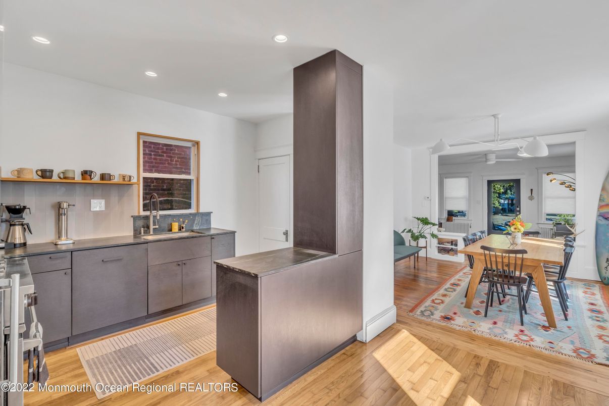 Dining room, Interior, Kitchen, Recessed Lighting, Wood Texture Flooring