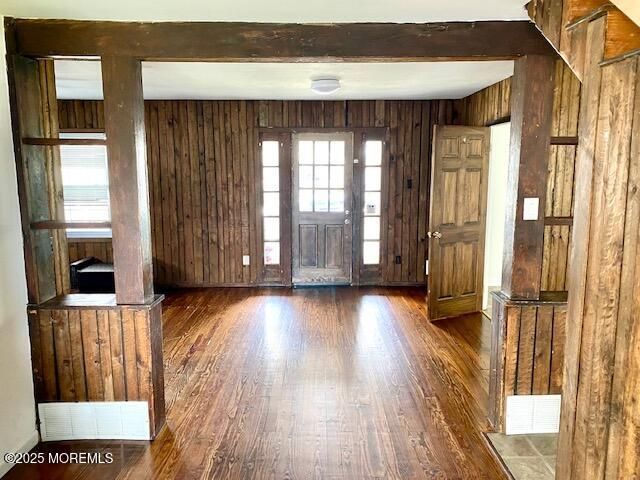 Empty room, Interior, Wood Texture Flooring, Wooden Walls